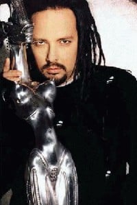 JONATHAN DAVIS (KORN) DE NUEVO EN LAS PANTALLAS.