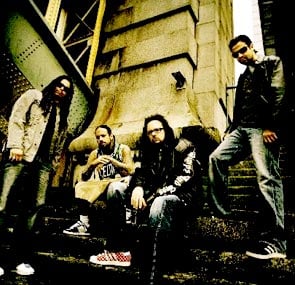 KORN: OFRECEN TRACK-LIST Y PORTADA DE SU UNPLUGGED