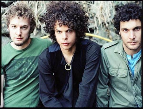 WOLFMOTHER GRABARAN EN OTOÑO