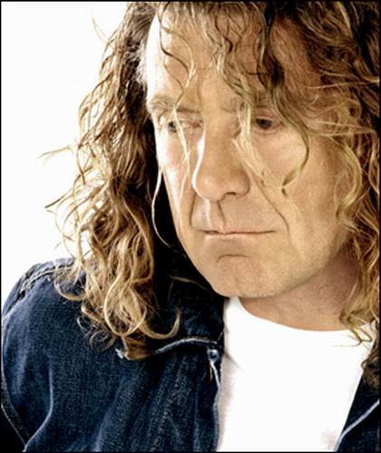 ROBERT PLANT: “JIMMY PAGE Y YO ESTAMOS FUERA DE CONTACTO”