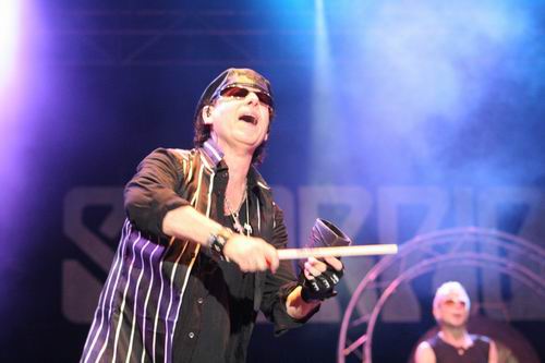 SCORPIONS ESTRENAN NUEVA CANCIÓN