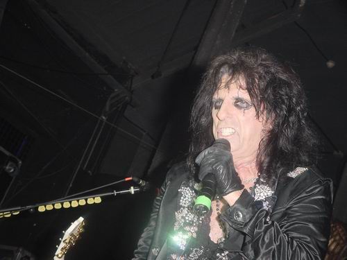 FECHAS VERANIEGAS DE ALICE COOPER