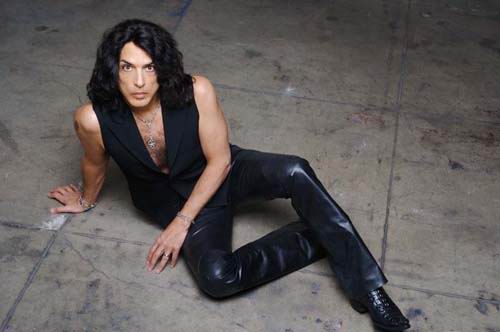 PAUL STANLEY HOSPITALIZADO, KISS ACTUAN COMO TRIO