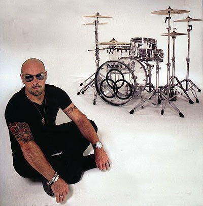 JASON BONHAM: “ES UN PRIVILEGIO TOCAR EN LA REUNIÓN DE LED ZEPPELIN”