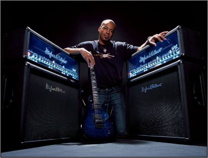 TONY MACALPINE CON BILLY SHEHAN Y VIRGIL DONATI EN CONCIERTO