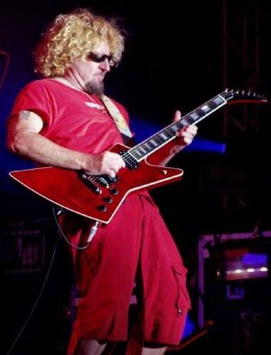 SAMMY HAGAR: “VAN HALEN ESTAN LOCOS AL ELIMINAR A MICHAEL ANTHONY DE LA REUNION”