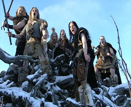 DISFRAZATE COMO TURISAS Y GANA ENTRADAS PARA SU CONCIERTO EN BARCELONA JUNTO A ICED EARTH