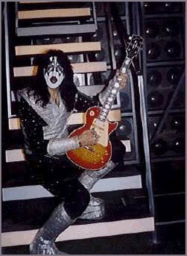 FECHAS EN SOLITARIO DE ACE FREHLEY