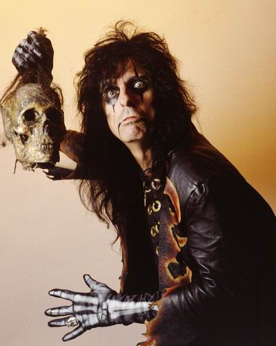 ALICE COOPER VUELVE A LAS GRANDES PRODUCCIONES