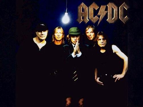 AC/DC: QUINTUPLE PLATINO