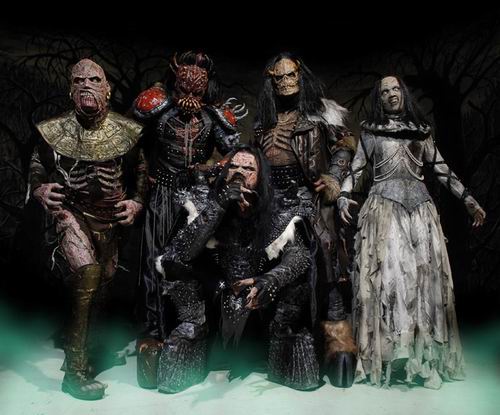 LORDI APLAZAN EL SHOW EN SU CIUDAD NATAL