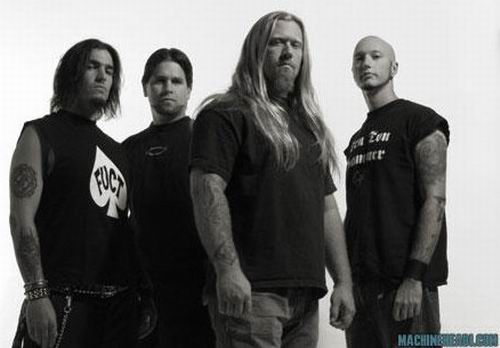 MACHINE HEAD OBLIGADOS A INTERRUMPIR UN CONCIERTO