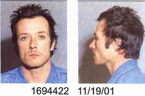 SCOTT WEILAND NIEGA CONDUCIR BAJO EFECTOS DE LA DROGA