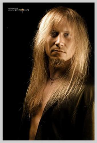 CHRIS CAFFERY COMPONIENDO NUEVO MATERIAL