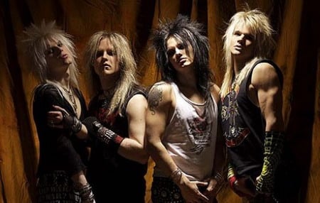 CRASHDIET ANUNCIAN FECHAS, INCLUYENDO TRES EN ESPAÑA