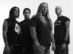 OTRA MUERTE EN EL SENO DE MACHINE HEAD