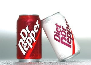 DR.PEPPER SE VUELCA EN AYUDA DE AXL ROSE