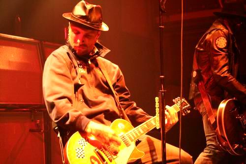 GIRA BRITÁNICA DE BACKYARD BABIES