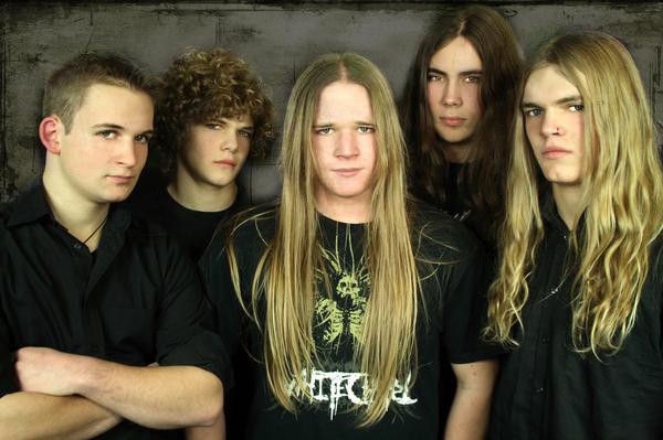 HACKNEYED FICHAN POR NUCLEAR BLAST