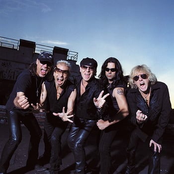 SCORPIONS DE GIRA EN ESPAÑA. PRESENTACIÓN DEL KOBETASONIK