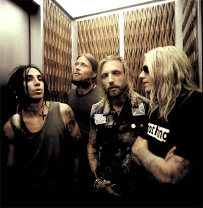 NUEVO VIDEO CLIP DE BACKYARD BABIES