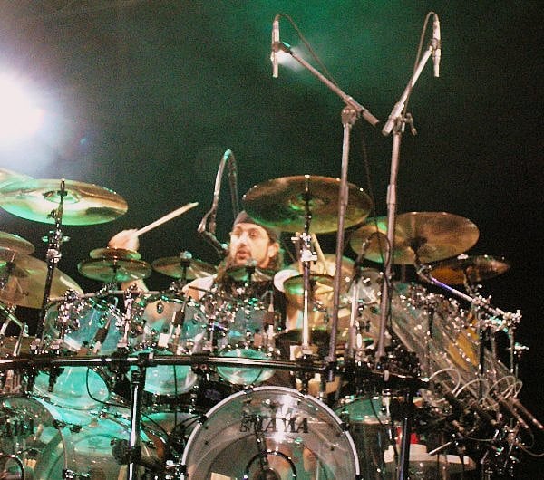 MIKE PORTNOY: “DEATH MAGNETIC ES EL MEJOR DISCO DE METALLICA EN 20 AÑOS”.