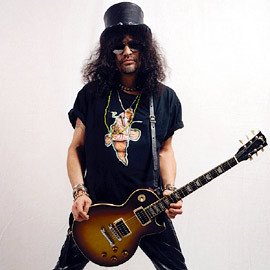 SLASH: “ES BUENO ESCUCHAR LA VOZ DE AXL”