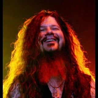 LA BIOGRAFÍA OFICIAL DE DIMEBAG DARREL NO SE PUBLICARÁ ANTES DEL 2010