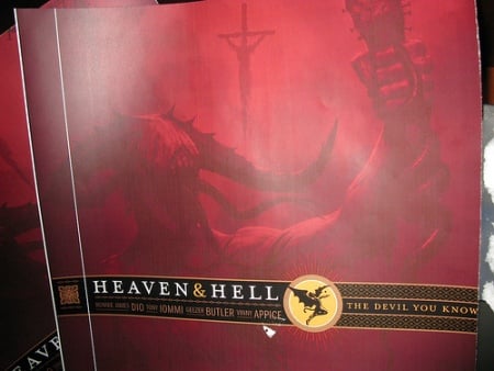 POSIBLE PORTADA DE HEAVEN AND HELL