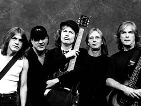 AC/DC: MÁS PARTES DE SU DOCUMENTAL SOBRE LA BANDA Y SUS FANS