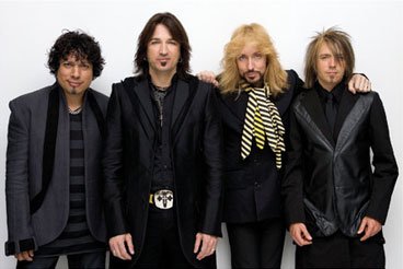 STRYPER OFRECEN TEMA AL COMPLETO COMO ADELANTO