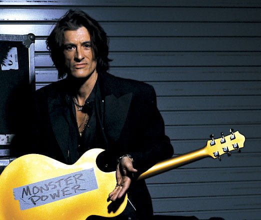 JOE PERRY PREPARA DISCO EN SOLITARIO