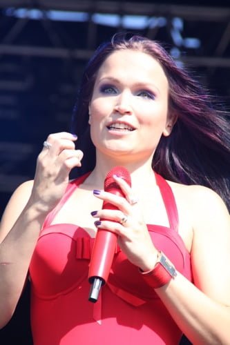 TARJA TURUNEN ATERRIZA HOY EN ESPAÑA