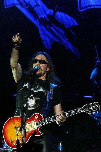 ACE FREHLEY: “NO TENGO NINGÚN PROBLEMA EN ASISTIR AL HALL OF FAME CON KISS”