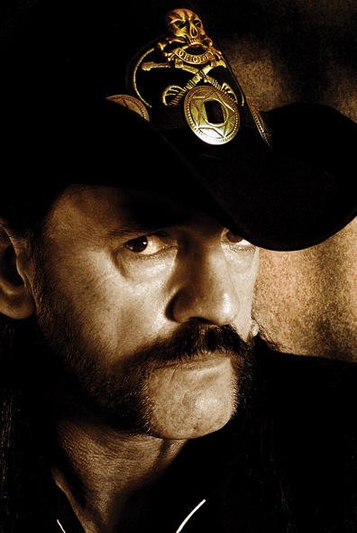 LEMMY KILMISTER: “ME BEBO CASI UNA BOTELLA DE JACK DANIEL´S AL DÍA”