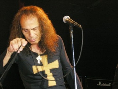 RONNIE JAMES DIO COMIENZA LA QUIMIOTERAPIA