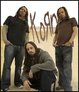 KORN FIRMAN CON ROADRUNNER RECORDS