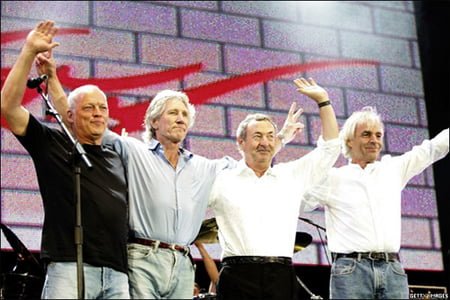 PINK FLOYD LE GANA LA PARTIDA A EMI