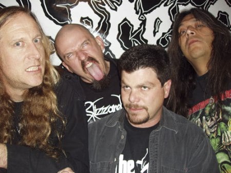 ABSCESS SE SEPARAN, AUTOPSY VUELVEN