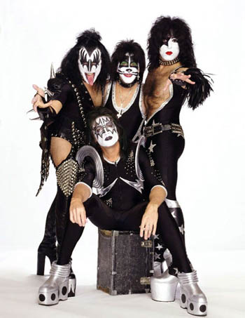 REGALAMOS TRES ENTRADAS MÁS PARA VER A KISS EN EL AZKENA ROCK FESTIVAL