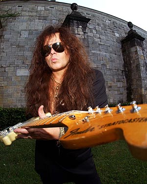 NUEVO DVD DE YNGWIE MALMSTEEN