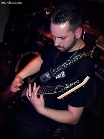 NUEVO GUITARRISTA EN STEELGAR