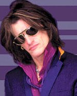 JOE PERRY NO EMPUJÓ DELIBERADAMENTE A STEVE TYLER