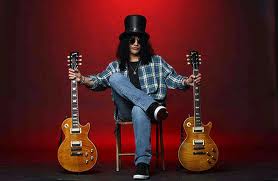 SLASH: "TODOS HEMOS CONSIDERADO REUNIR EL LINE-UP CLÁSICO DE GUNS N ROSES"