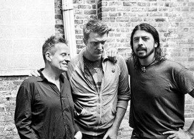 THEM CROOKED VULTURES PIENSAN EN UN SEGUNDO DISCO