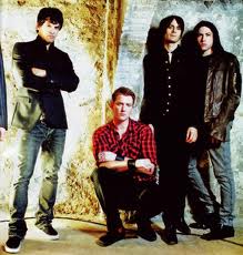 QUEENS OF THE STONE AGE SE PREPARAN PARA GRABAR