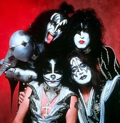 KISS EN EL BACKSTAGE