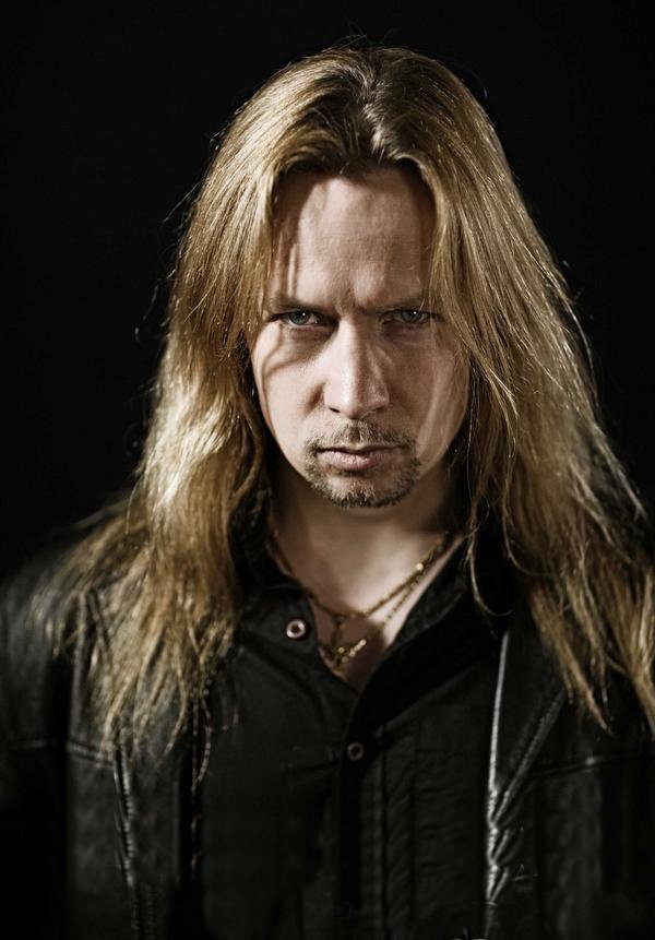 TIMO KOTIPELTO CAE ENFERMO – STRATOVARIUS CANCELAN ALGUNOS SHOWS