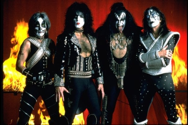 KISS: “AVANZAMOS A TODA MÁQUINA CON EL NUEVO DISCO”