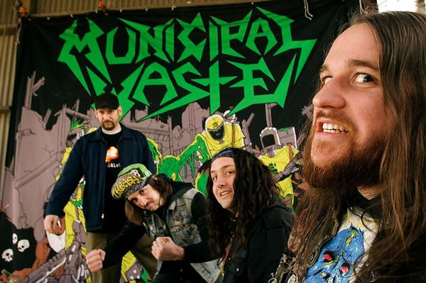 MUNICIPAL WASTE CON UNA POTENTE DISCOGRÁFICA